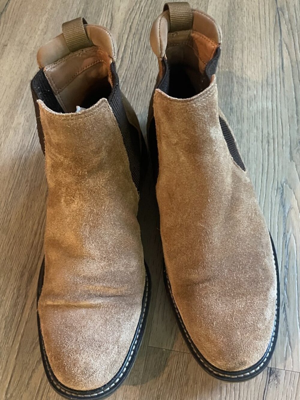 Clarks Chelsea Boots Brown Suede Men's 8M Slip-on Ankle Comfort! - Picture 2 of 9